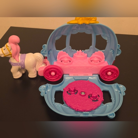 Little People Princess Muscial Dancing Palace & Cinderellas Dancing Carriage - Picture 16 of 17